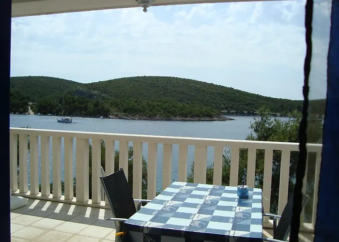 Sunset Hvar חוואר